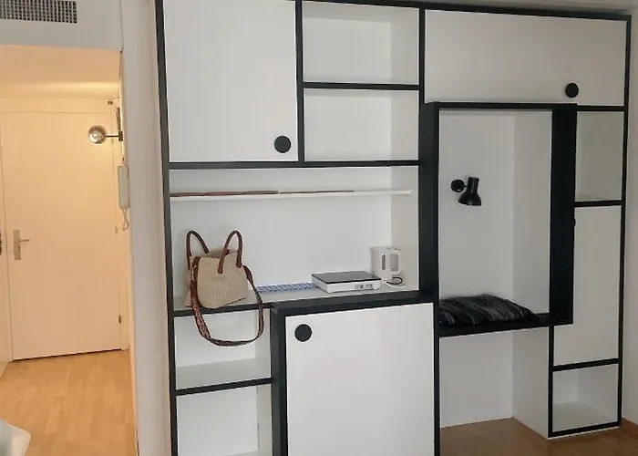 Lindas Am Bellevue *